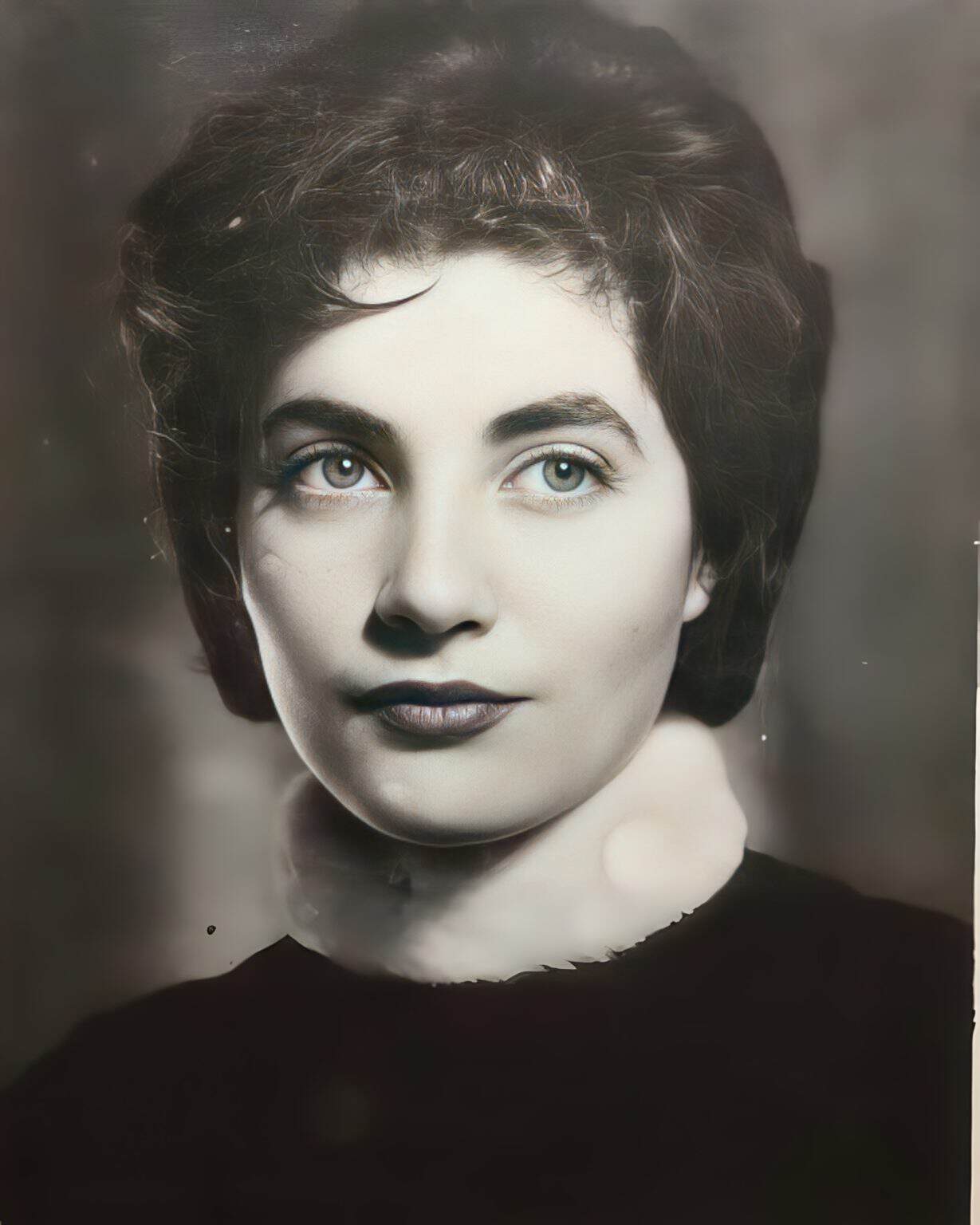 Princess Shahnaz Pahlavi | Biography | The Pahlavi Dynasty