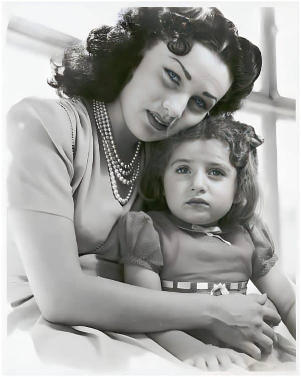 Princess Shahnaz Pahlavi | Biography | The Pahlavi Dynasty